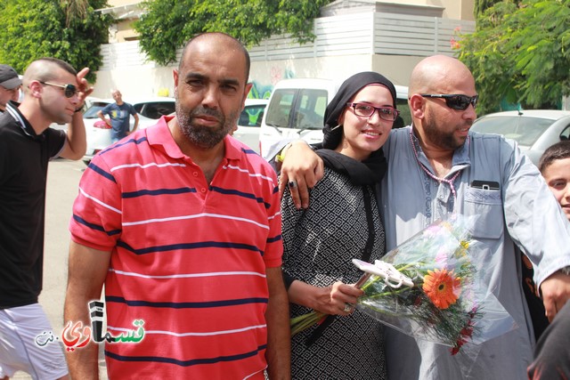 كفرقاسم -فيديو : حجا مبرور وسعيا مشكورا .. حجاج حافلة الحاج احمد الصوص تصل البلدة بسلام ودموع الفرح تغمر الجميع 